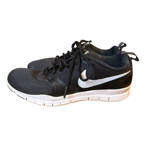 Nike Flex Essential Training TR Women’s Sz. 6.5 Black. Workout Athletic - Picture 1 of 8